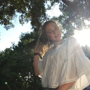 Meet your Posher, Abigail